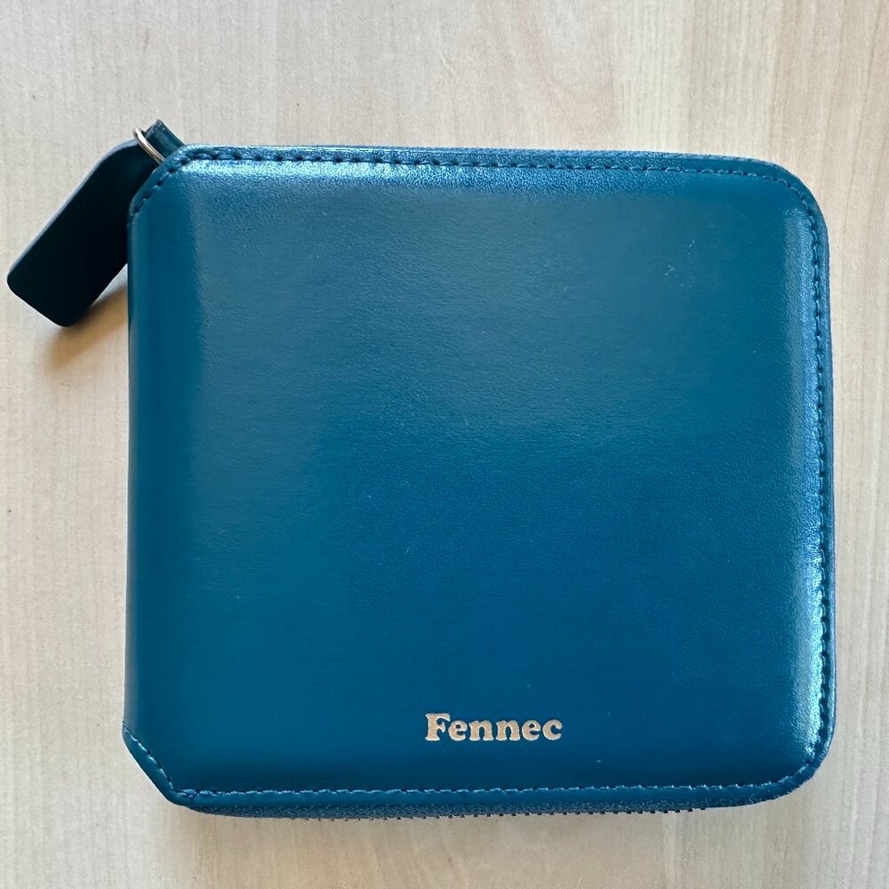 Excellent Fennec leather zip around wallet